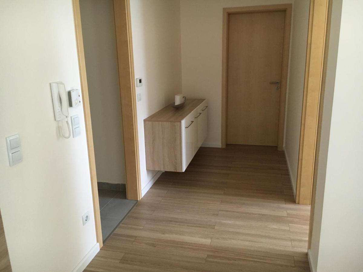 Aqua Apartman Superior Velence Exterior photo